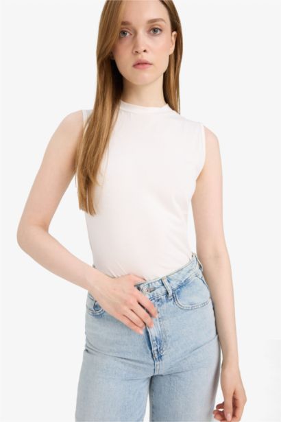 Crew Neck Sleeveless Basic T-Shirt Tunic