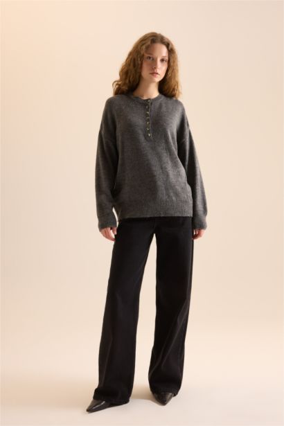 Oversize Geniş Kalıp Düğmeli Yaka Triko Kazak