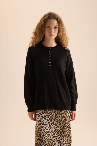 Oversize Geniş Kalıp Düğmeli Yaka Triko Kazak