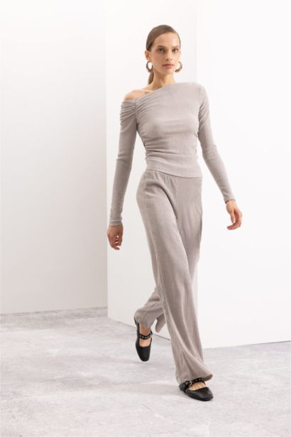 تيشيرت ردن طويل سليم فيت بكتف واحد