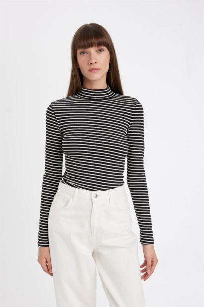 T-Shirt À Manches Longues En Tricot Coupe slim raccourcie