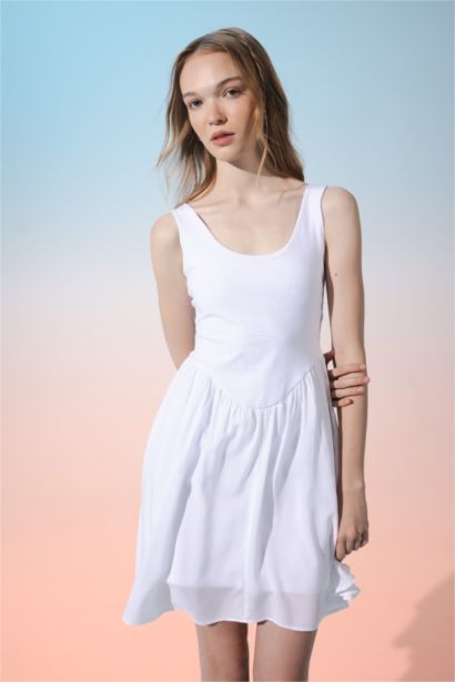 Round Neck White Strap Mini Dress