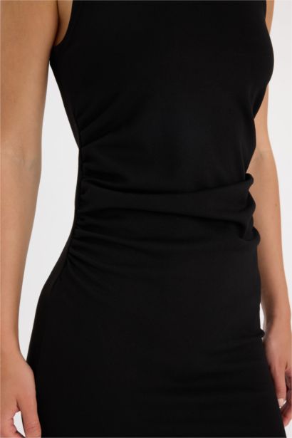 Bodycon Vücudu Saran Yarım Balıkçı Yaka Kolsuz Maxi Siyah Abiye Elbise