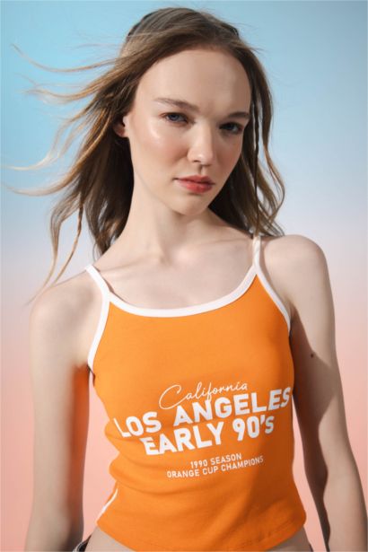 تانك توب مضلع سليم فيت بحمالات وطبعة حروف