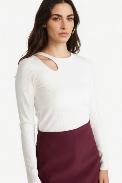 Slim Fit Long Sleeved Crew Neck T-shirt