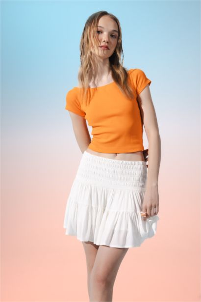 Fitted Ribbed Short Sleeve T-Shirt