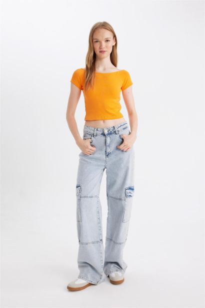 Fitted Ribbed Short Sleeve T-Shirt