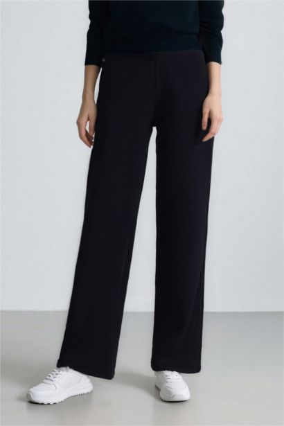 Straight Fit Basic Thick Sweatshirt Fabric Trousers