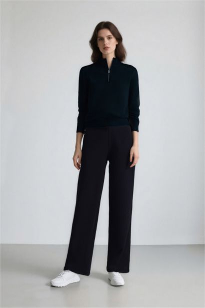 Straight Fit Basic Thick Sweatshirt Fabric Trousers