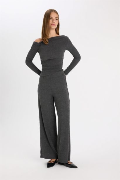 Wide Leg Wrinkled Trousers