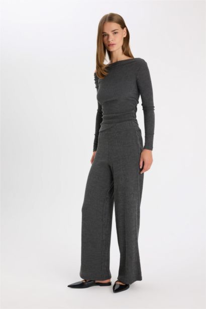 Wide Leg Wrinkled Trousers