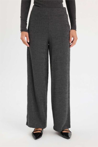 Wide Leg Wrinkled Trousers