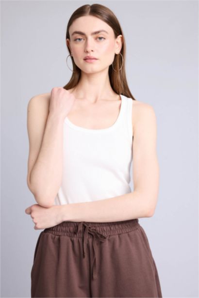 Майка в рубчик без рукавов