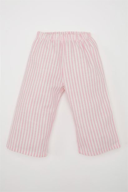 من التويل برقبة بأزرار من قطعتين