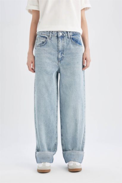 Baggy Fit High Waist Folded Leg Washed Jeans