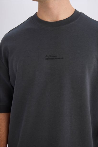 Loose Fit Crew Neck Printed Short Sleeve T-Shirt