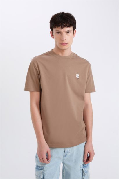 تيشيرت قطن مطبوع قصة عادية برقبة مستديرة