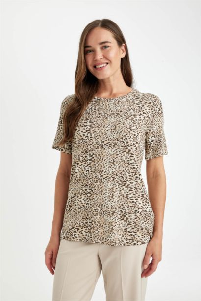 Regular Fit Crew Neck Leopard T-Shirt