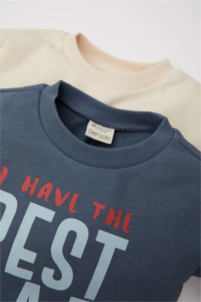 سويت شيرت بطبعة شعار قصة عادية بياقة مستديرة ببطانة ناعمة من قطعتين