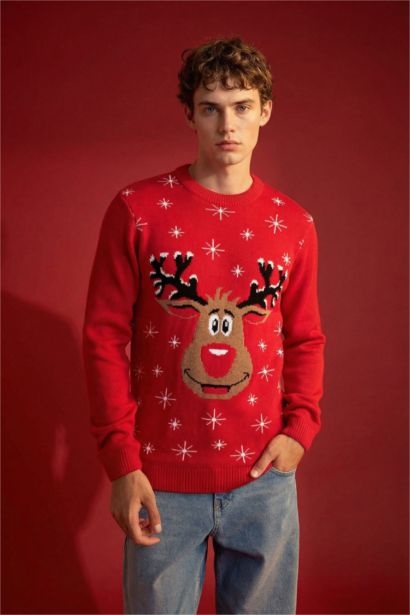 Red Standard Fit Crew Neck New Year Themed Knitwear Pullover