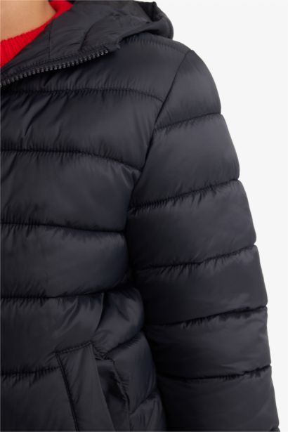 قمصلة نفخ ولادي مقاوم للماء بغطاء للرأس