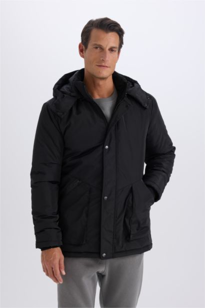 Regular Fit Çıkarılabilir Kapüşonlu Fermuarlı Çıtçıtlı Cepli Mont