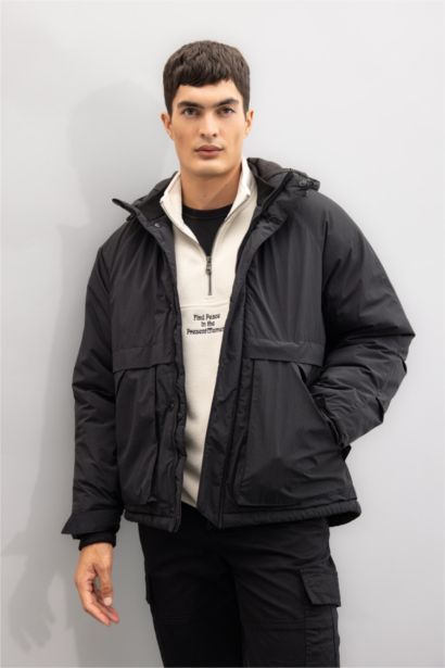 Regular Fit Kapüşonlu Fermuarlı Cepli Mont