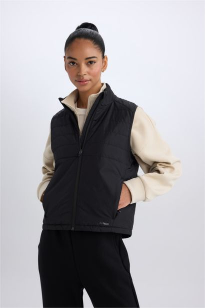 يلك نفخ رياضي قصة عادية بجيب مقاوم للماء من DeFactoFit