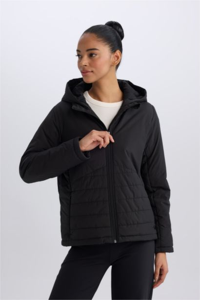 قمصلة نفخ قصة عادية بغطاء للرأس مقاوم للماء من DeFactoFit