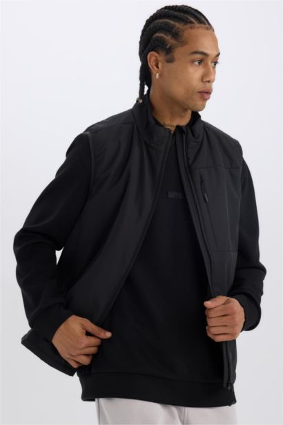 فيست منسوج قصة عادية من DeFactoFit