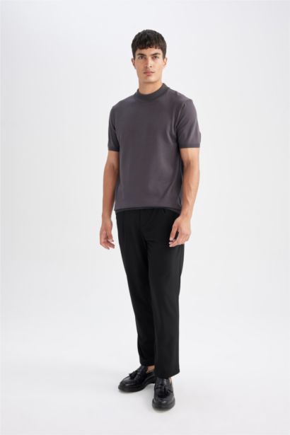 T-Shirt en Tricot Coupe Standard à Col Rond