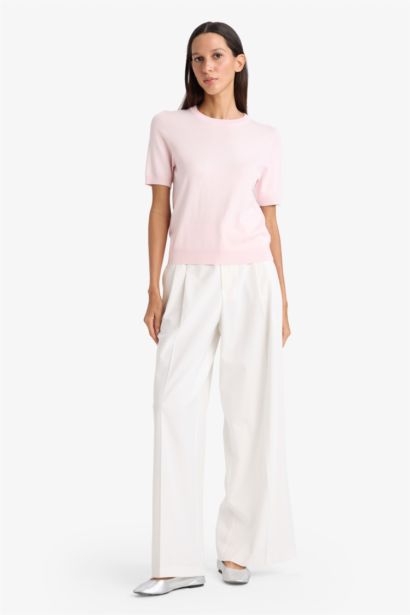 Пуловер стандартного кроя с круглым вырезом для женщин