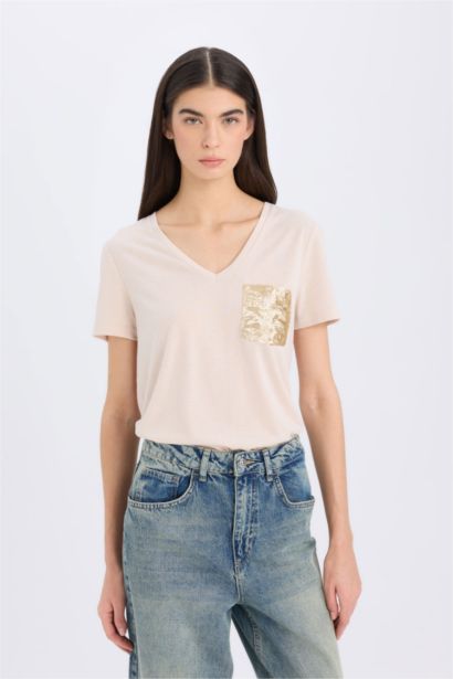 Relax Fit V-Neck Short Sleeve T-Shirt