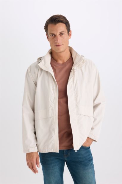 Su İtici Kapüşonlu Yağmurluk