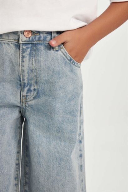 Wide Leg Jeans