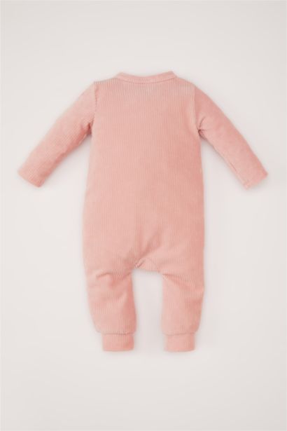 بدلة بنات مخمل بأكمام طويلة