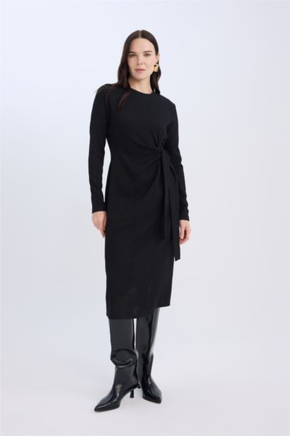 Robe Longue noire Basique à Manches Courtes et Col Rond