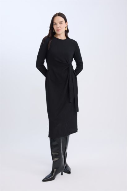 Robe Longue noire Basique à Manches Courtes et Col Rond