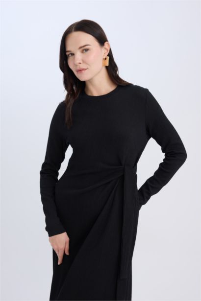 Robe Longue noire Basique à Manches Courtes et Col Rond