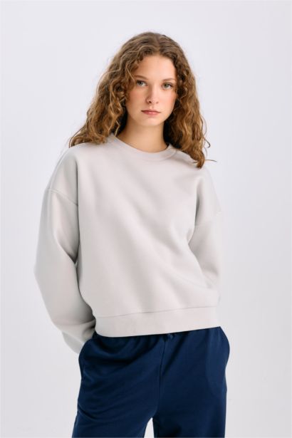 Sweatshirt Basique en tissu épais à col rond et  Coupe Régulière