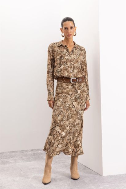 A Cut Snake Pattern Normal Waist Maxi Skirt