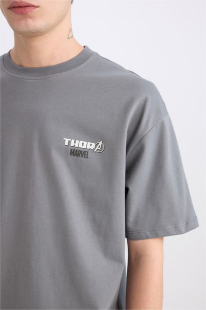 تيشيرت قطن نص كم أوفر سايز بطبعة من الخلف من مارفل