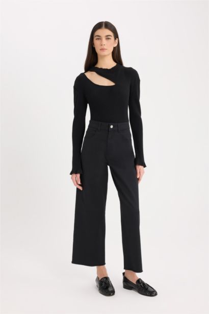 Culotte Fit Wide Leg Gabardine Trousers