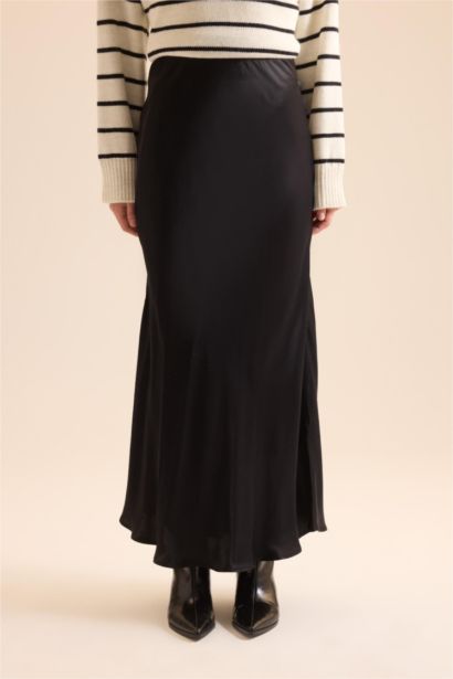 A Kesim Normal Bel Saten Maxi Etek