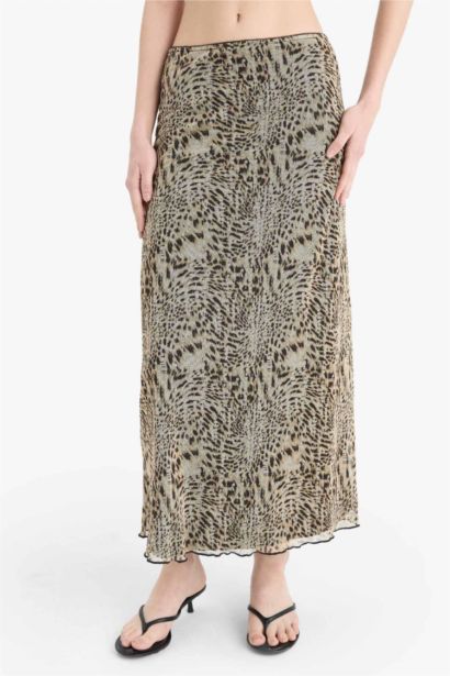 تنورة طويلة تول بقصة A بخصر عادي وبطانة قطنية