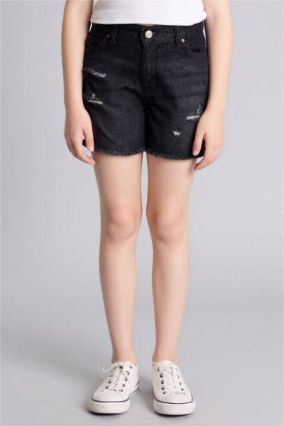 Детские джинсовые шорты с рваными деталями
