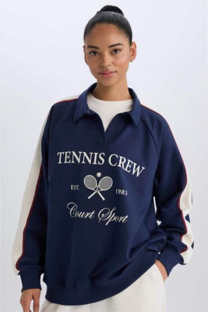 Sweatshirt de sport oversize imprimé à col polo de DeFactoFit