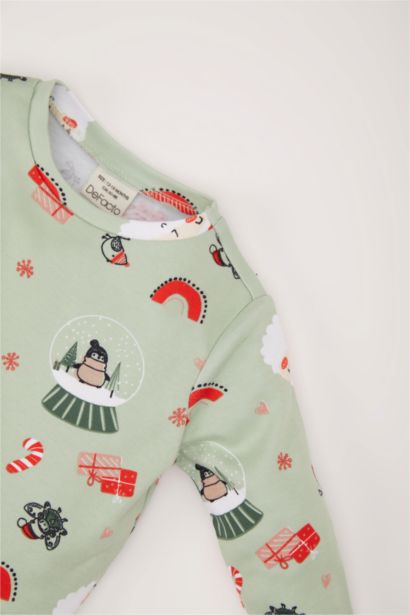 طقم بيجاما بيبي بناتي قصة عادية بطبعة كريسماس - قطعتين
