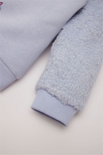 سويت شيرت بطبعة قصة عادية برقبة مستديرة للبيبي بنت