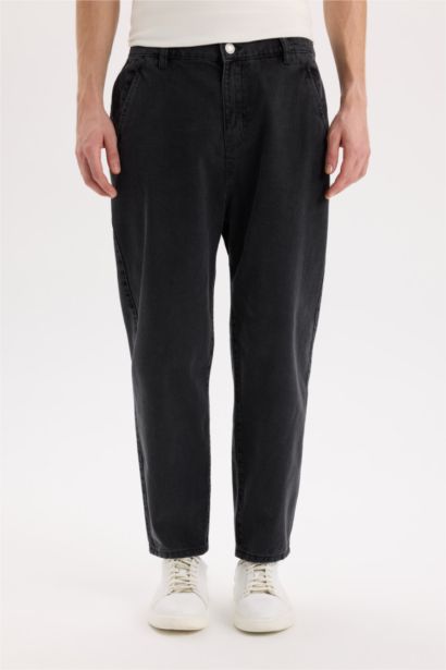 Relaxed Slouchy Fit Wide Leg Jeans